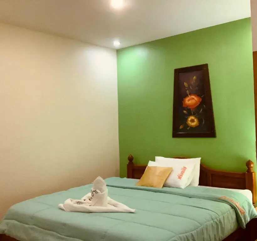 Пранбури : Front Beach Hotel