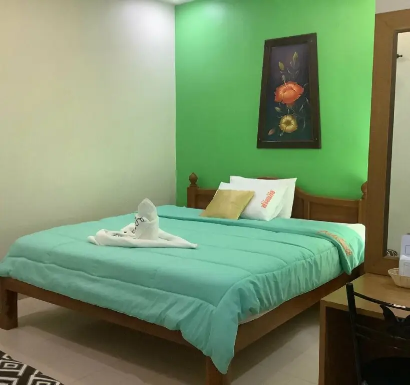 Пранбури : Front Beach Hotel
