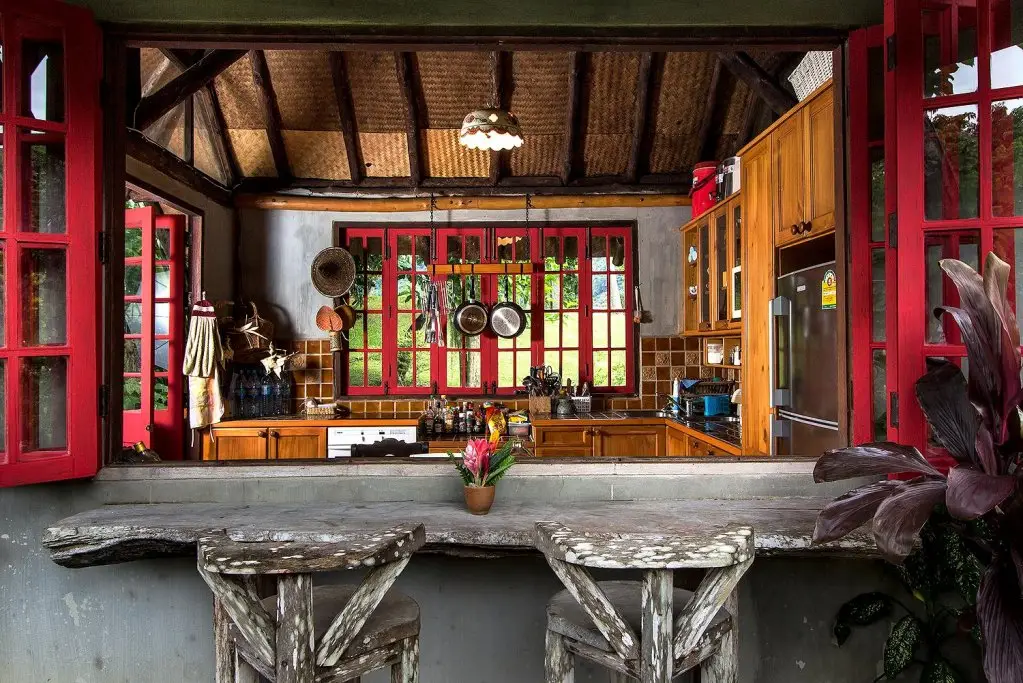 Ханг Донг: Baan Kaew Mongkorn