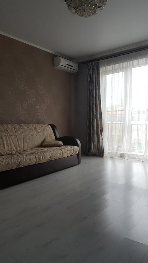 Таганрог: Apartment on 4-ya Liniya 2