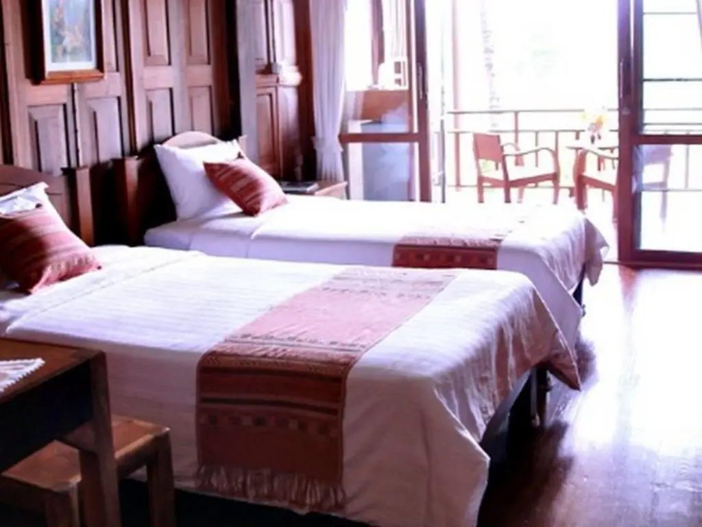 Мае-Сарианг: River Bank Resort