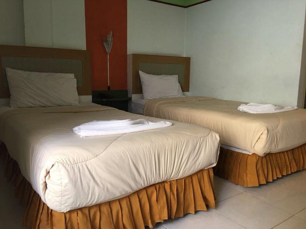Пхитсанулок: Princess Green Hotel