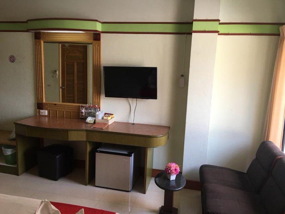 Пхитсанулок: Princess Green Hotel