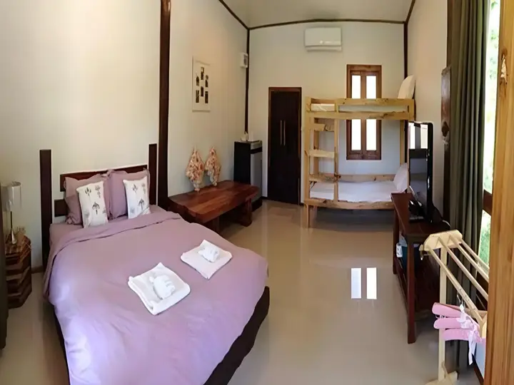 Банг-Кхонтхи: Banmaihom Amphawa