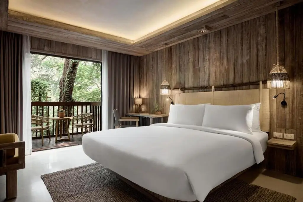 Пхукет: Dinso Resort (SHA Plus+)