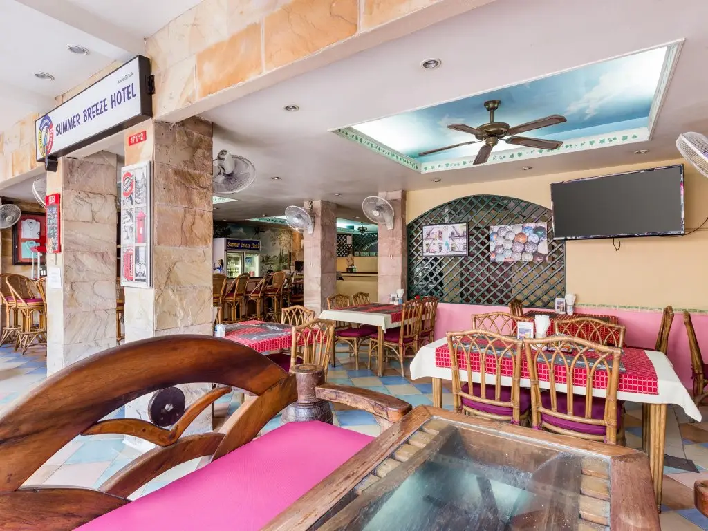 Кату: Summer Breeze Hotel