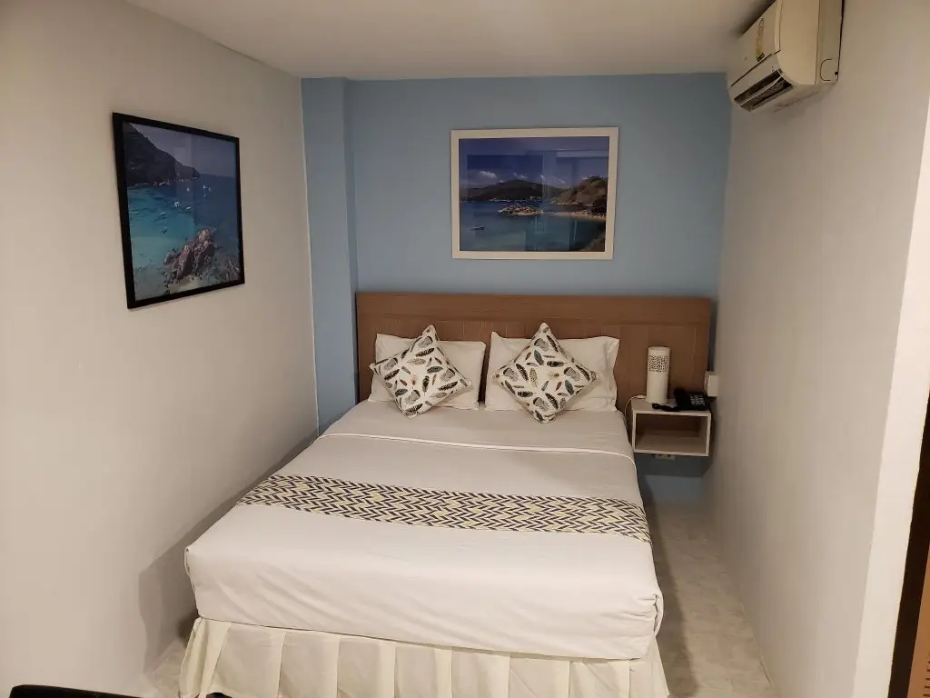 Кату: Summer Breeze Hotel