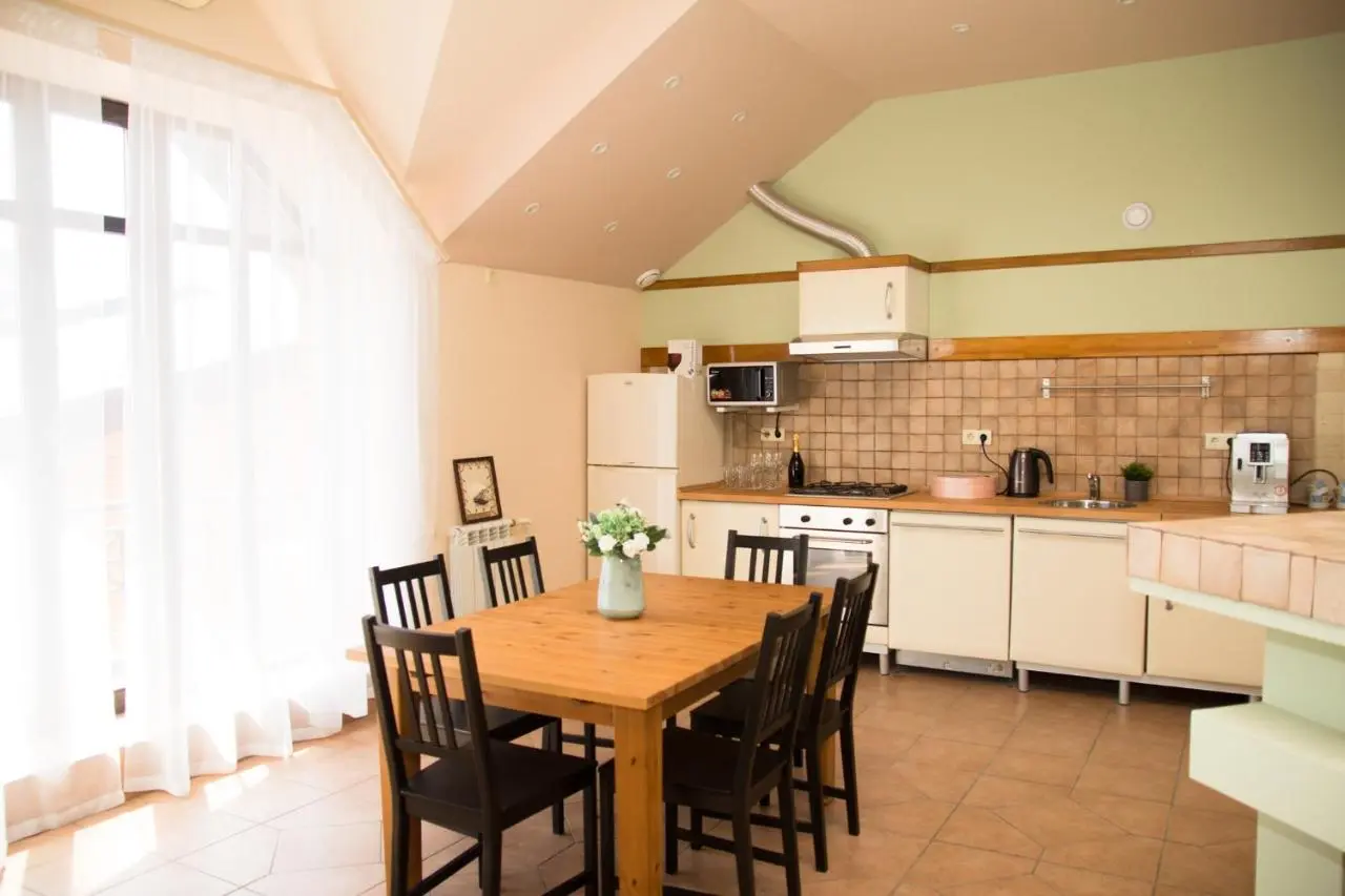 Ростов-на-Дону: LoyaL guest house