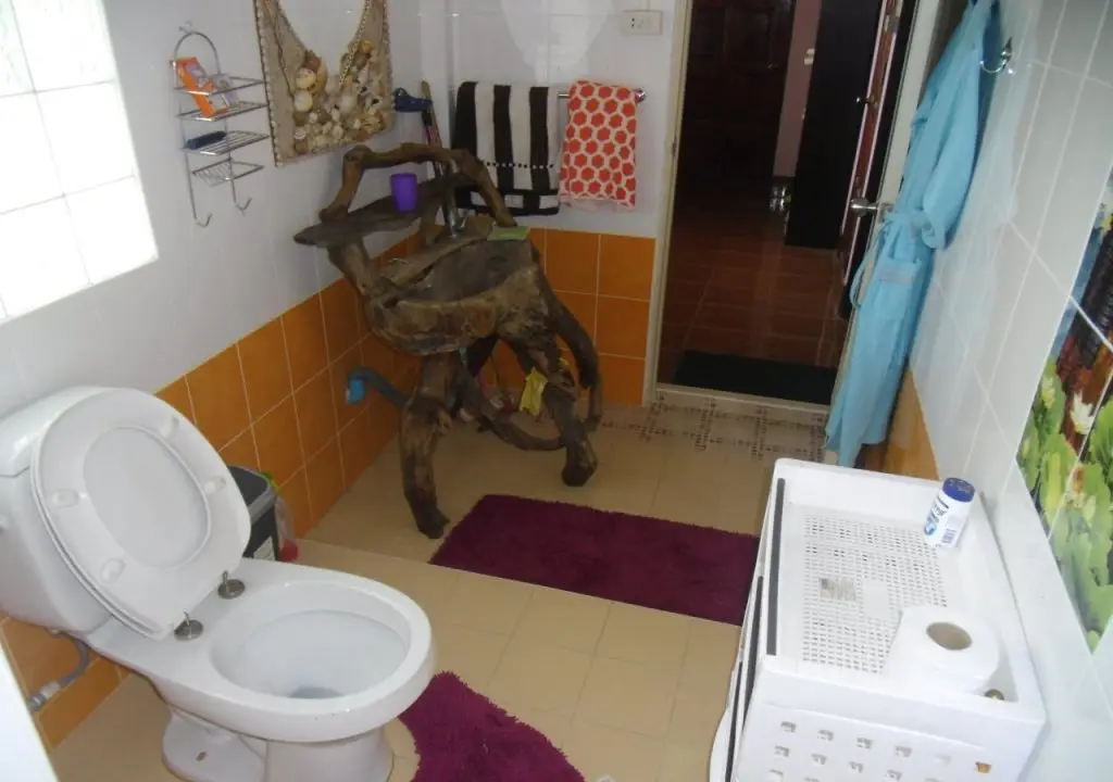 Сангкхла Бури: P. Guest House