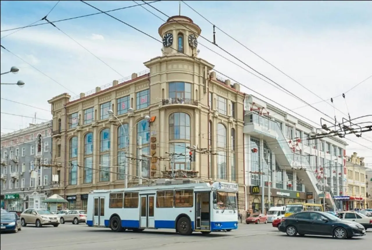 Ростов-на-Дону: Сеть гостеприимных квартир "Алира". Квартира на Большой Садовой 48