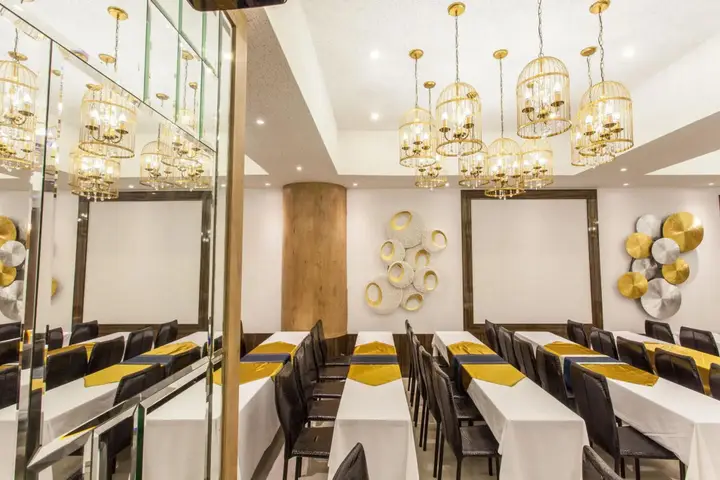 Кату: Montana Grand Phuket