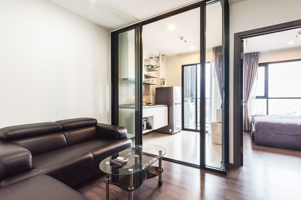 Бангкок: THE BASE Park West By Favstay