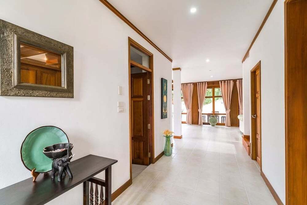Самуи: 4 BR Villa on Beachfront Resort - TG44