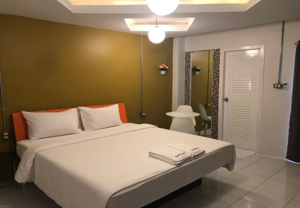 Сисакет: The Northeast Hotel