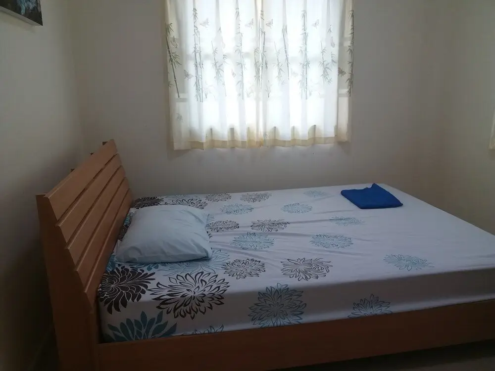 Банг Па-Ин: JR Home