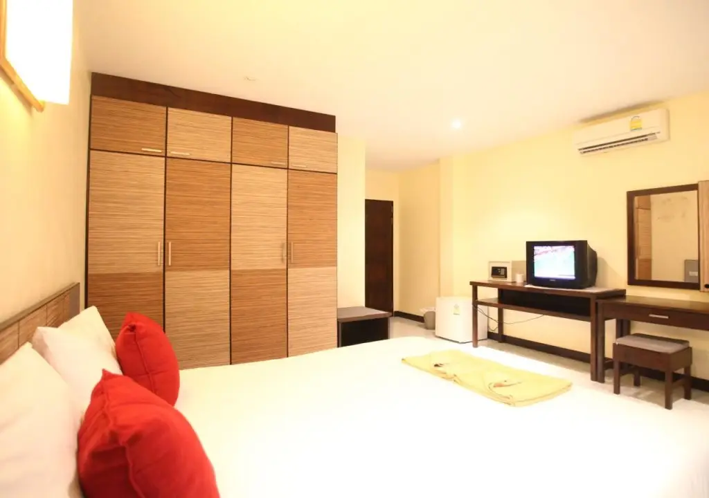 Кату: Baan Tawan Patong