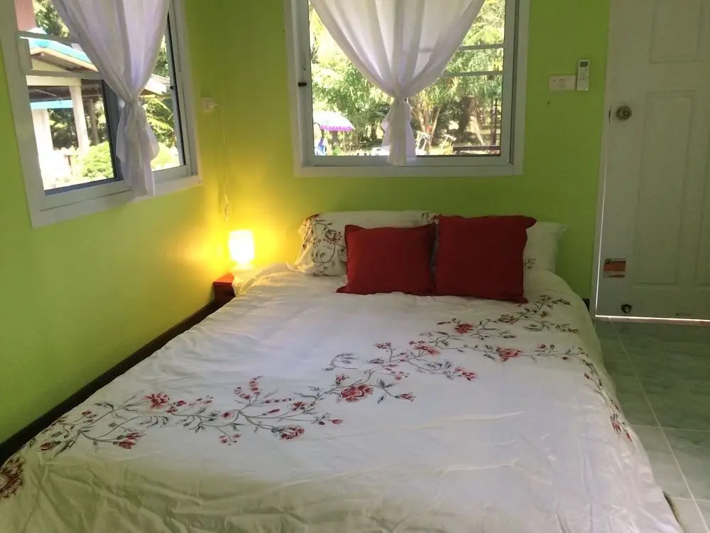 Дамноен Садуак: Ban Kunlaya Homestay