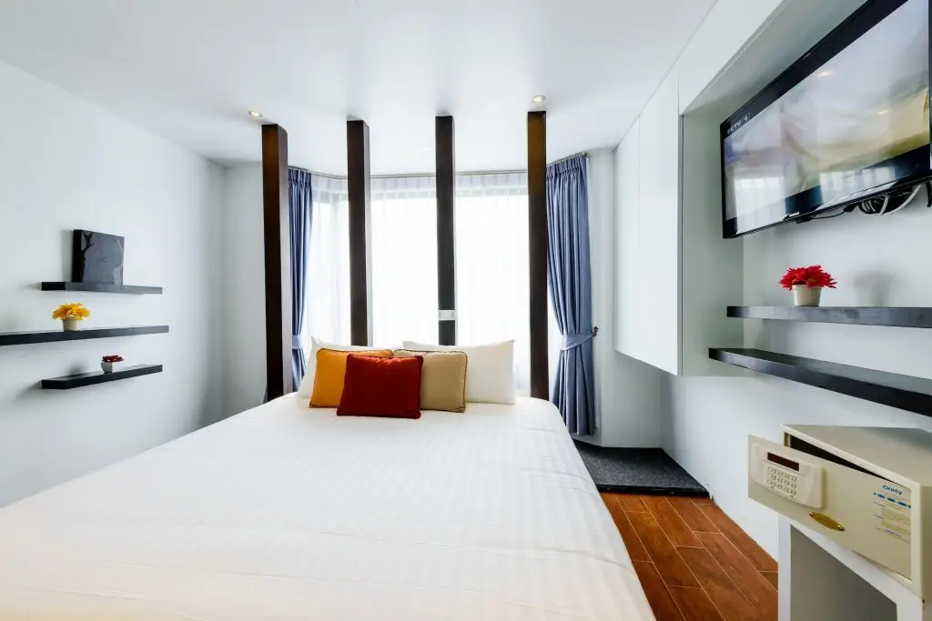 Кату: Raha Grand Hotel