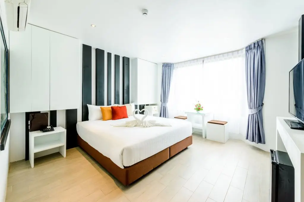 Кату: Raha Grand Hotel
