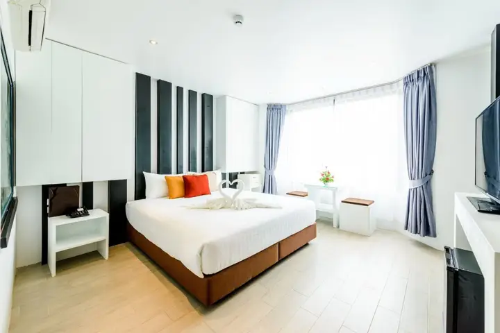 Кату: Raha Grand Hotel