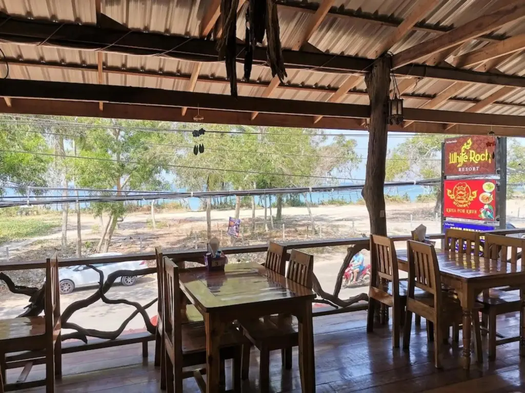 Старая часть Ланты: Lanta Whiterock Resort