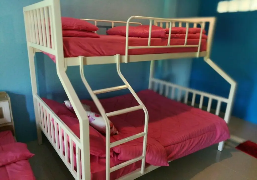 Паи: Monkey House