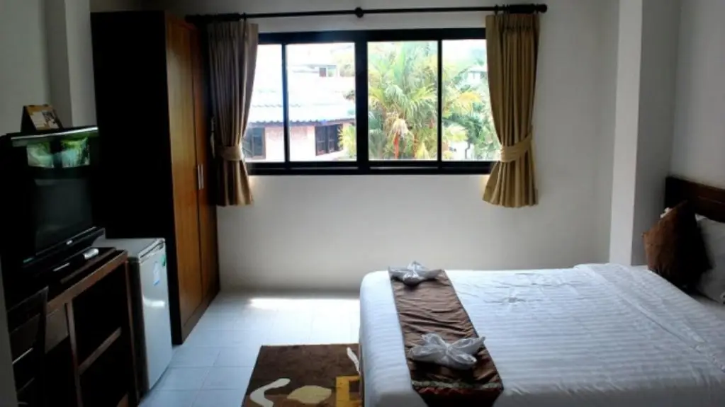 Кату: J House Phuket