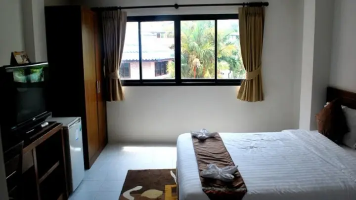 Кату: J House Phuket