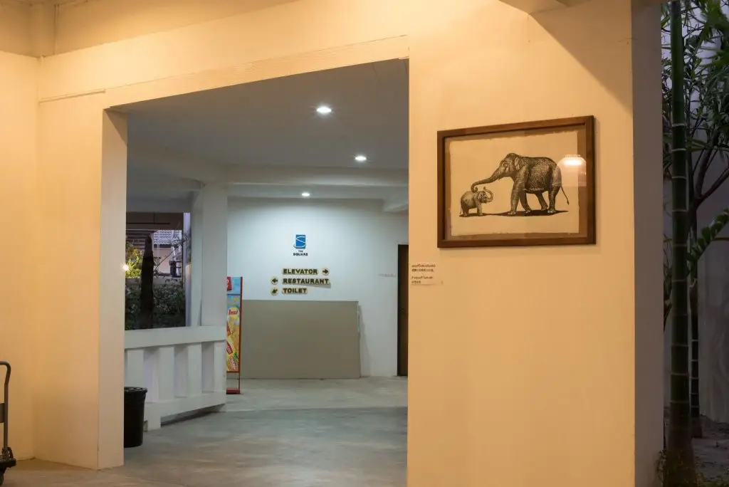 Баан-Хай: The Square Rayong