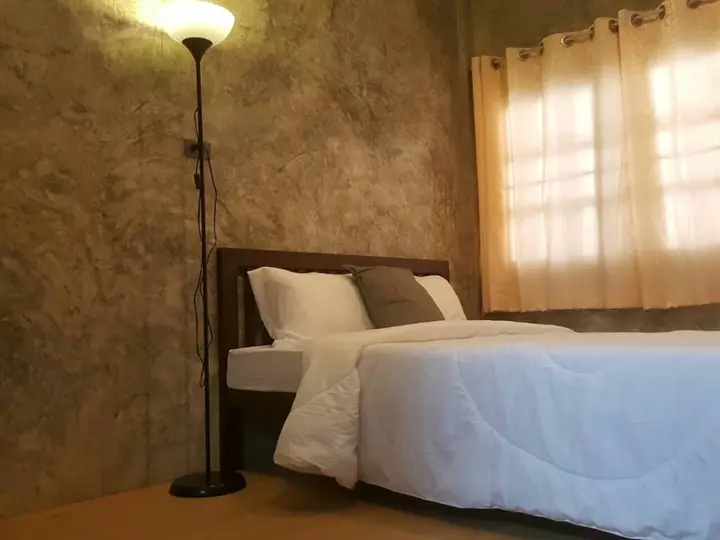 Накхоннайок: North Hotel