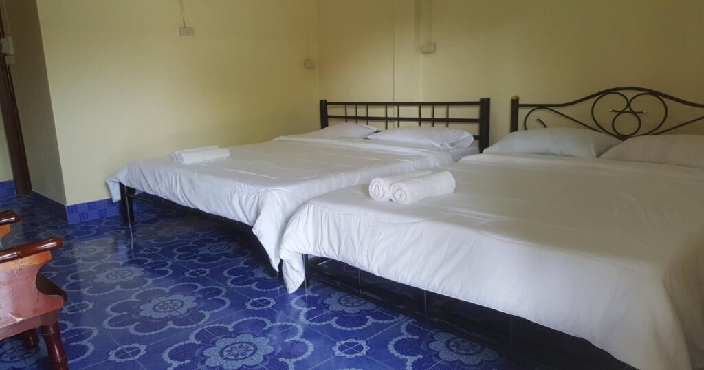 Накхоннайок: North Hotel