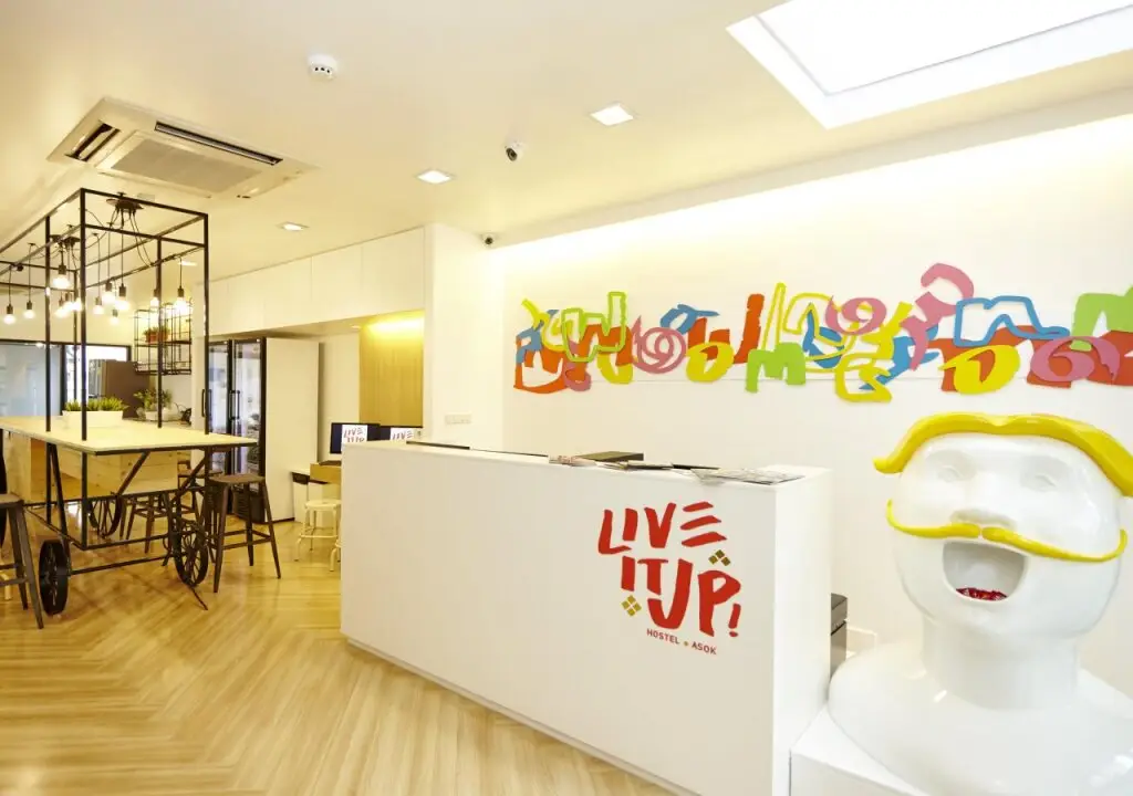 LiveitUp Asok Hostel — фото 1