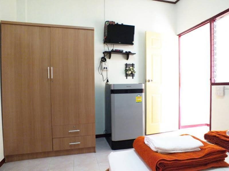 Дет Удом: Bansuanchokdee Hotel