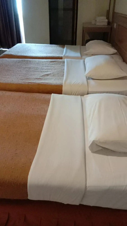 Бангкок: Tongpoon Hotel