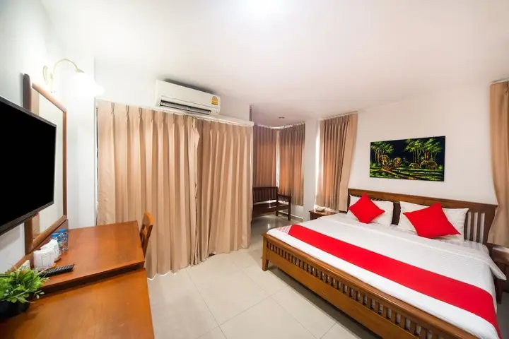 Кату: Dee Viking Hotel Patong