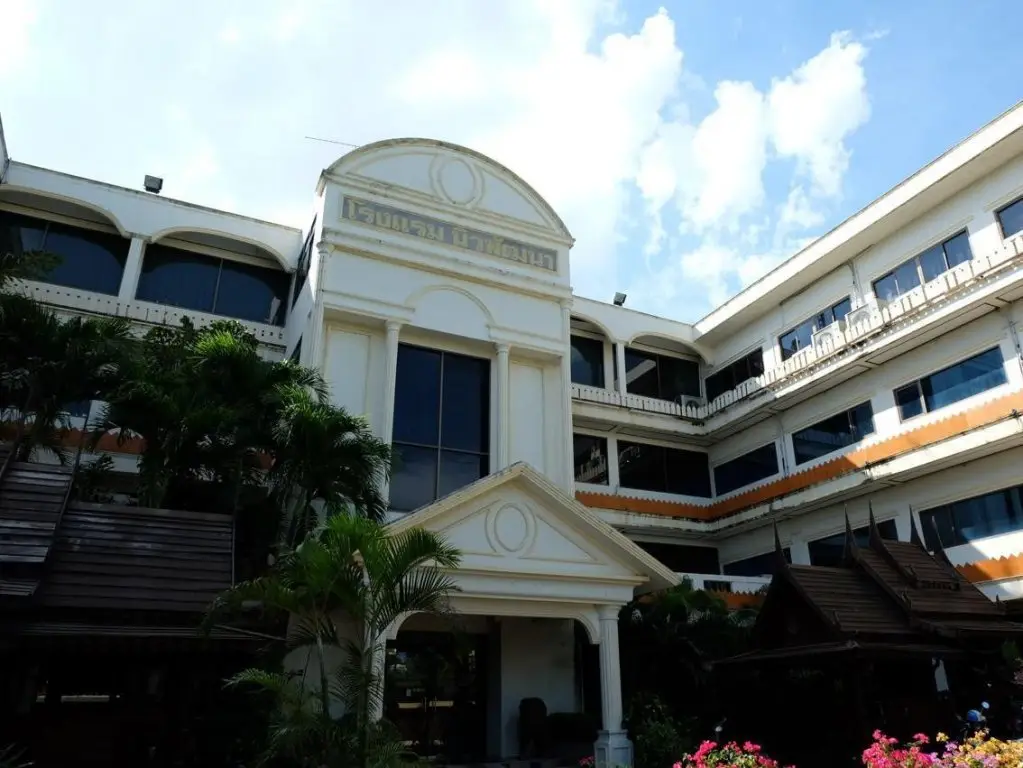 Маха Сарахам: Pattana Hotel