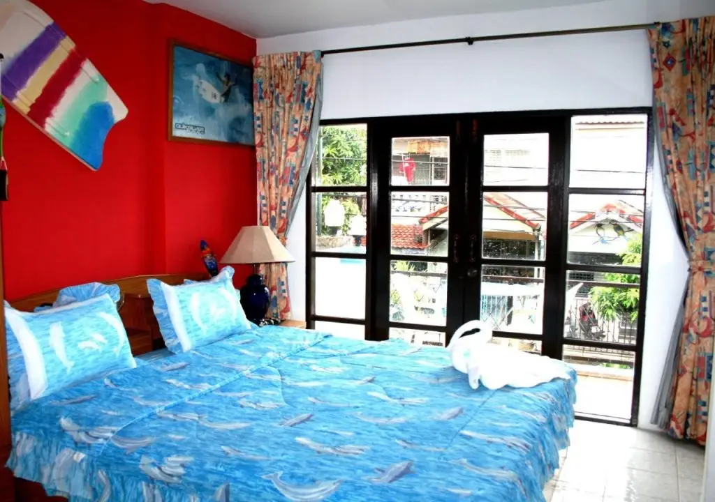 Муанг: Summer Breeze Inn
