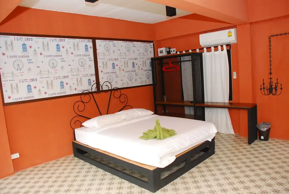 Чаам: Phutara Accommodation