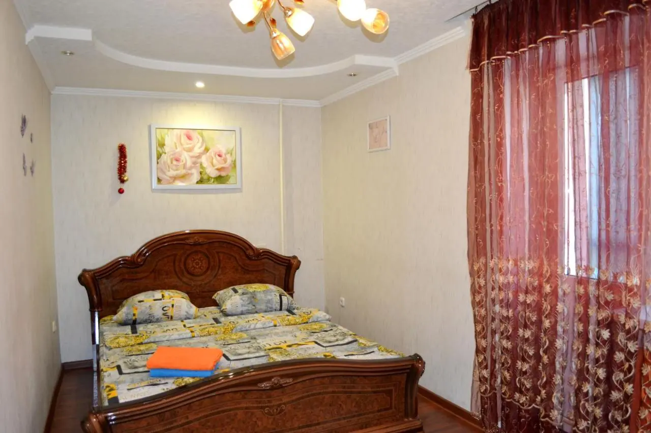 Шахты: Apartamenty na Prospekte Pobeda Revolutsii 99
