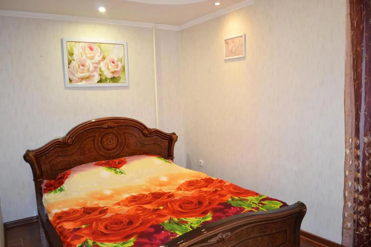 Шахты: Apartamenty na Prospekte Pobeda Revolutsii 99