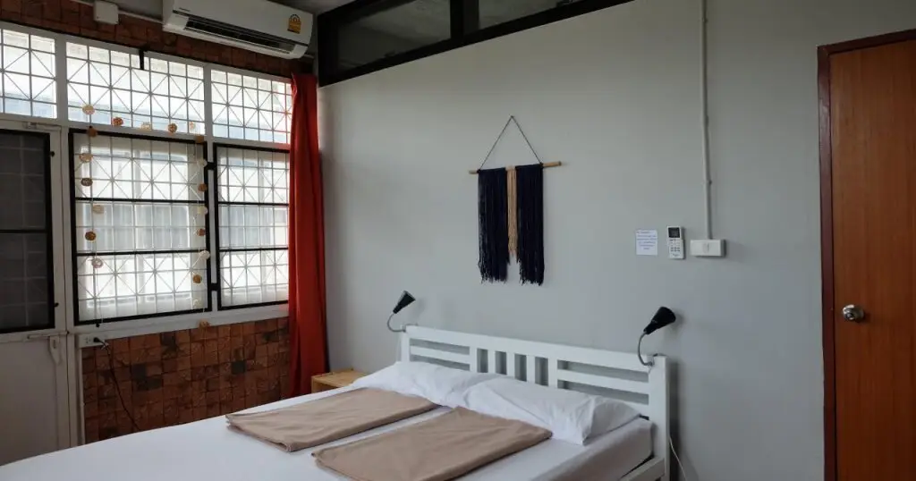 Бангкок: Petit Hostel