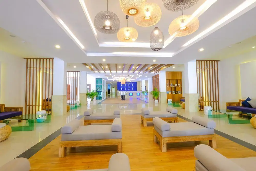 Пхукет: Chalong Beach Hotel Phuket
