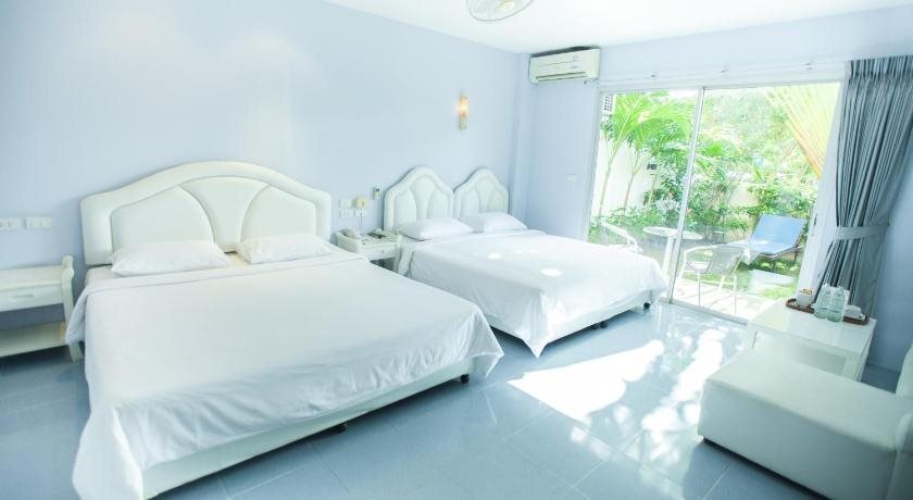 Chalong Beach Hotel Phuket — фото 1