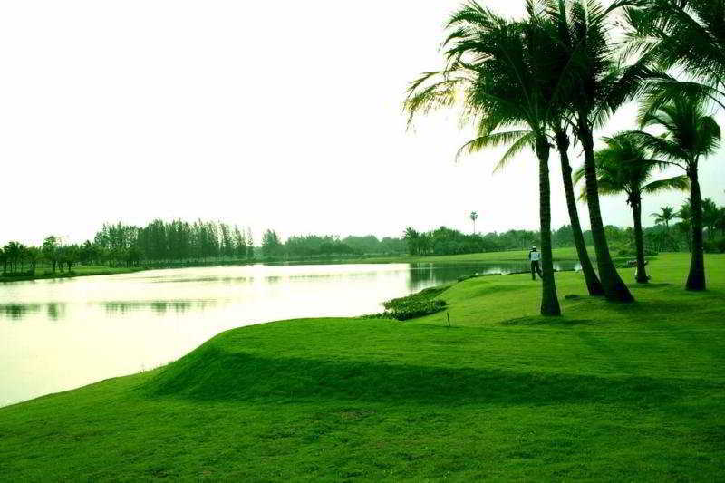 Пхитсанулок: Water Land Golf Resort & Spa
