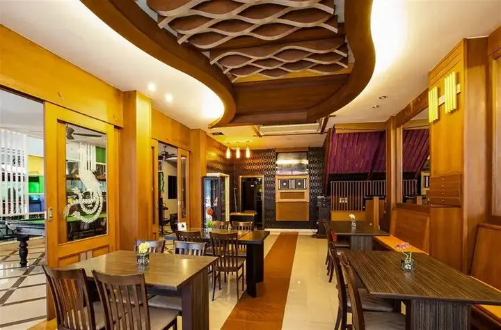 Кату: Maelarn Hotel