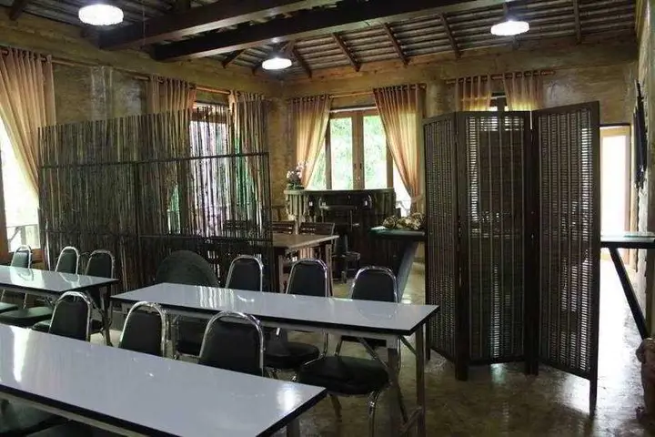 Маерим: Tad Placamp Healing Retreat