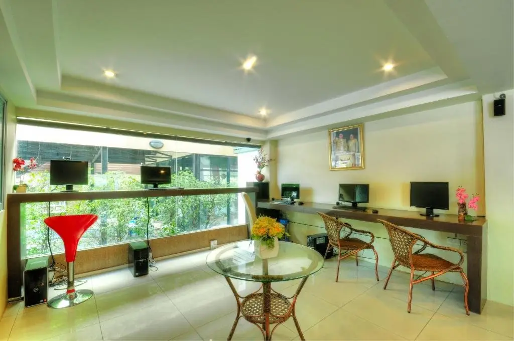Бангкок: BS Premier Airport Hotel