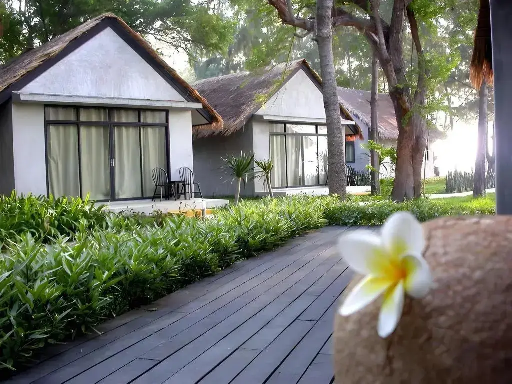 пляж Пуэк Тьян: Casuarina Resort