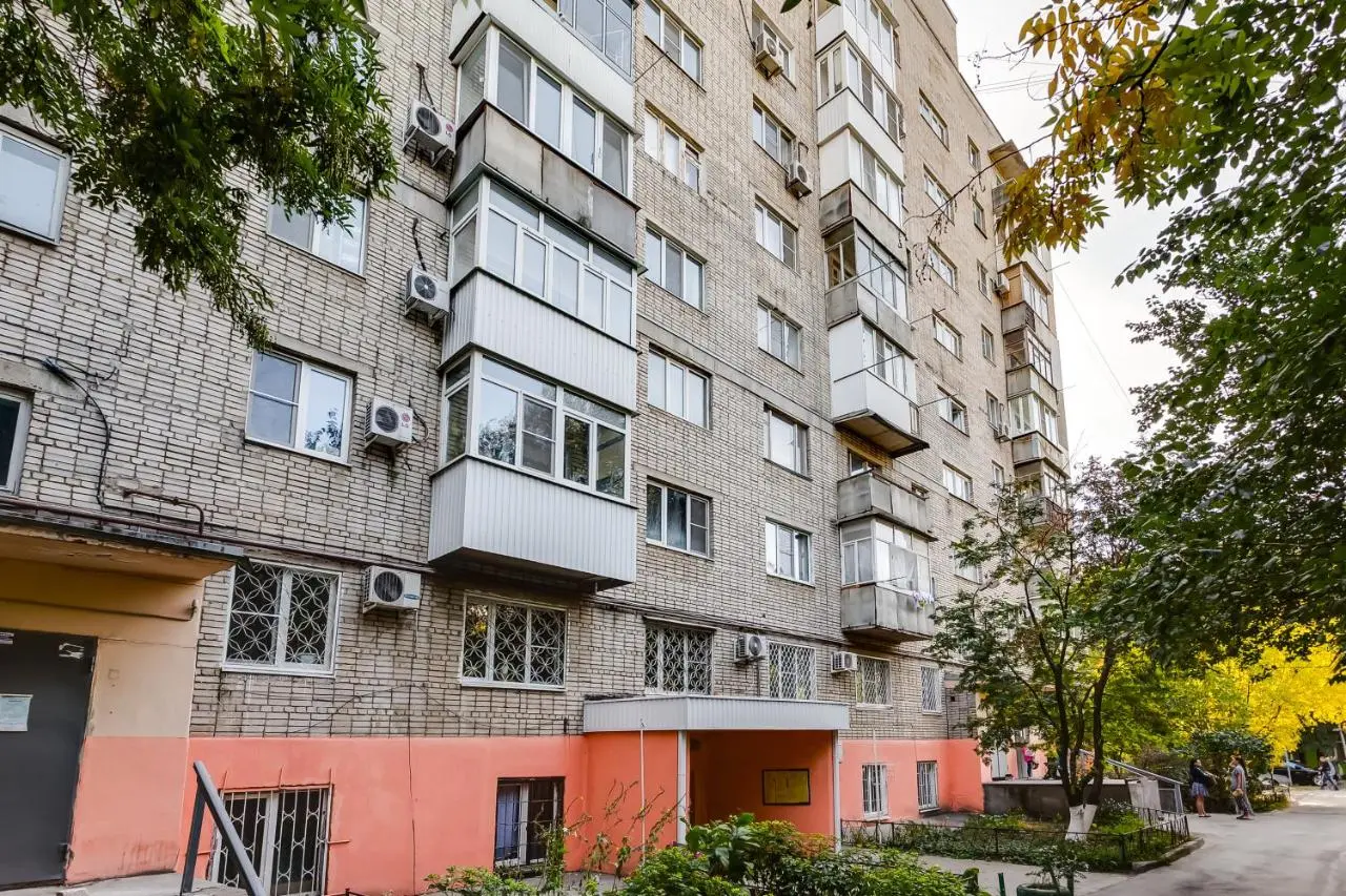 Ростов-на-Дону: Ростов-на-Дону, Уютная квартира в тихом центре, ЦГБ