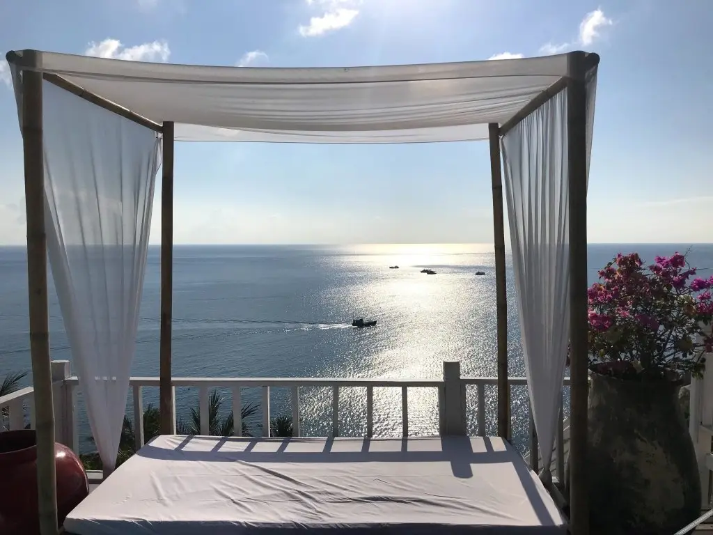 Остров Тау: Aminjirah Resort